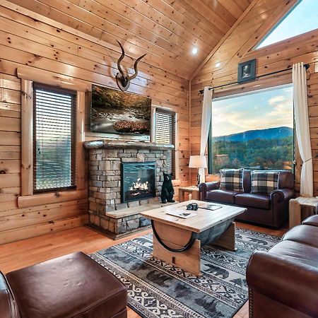 Epic Mountain Views, Hot Tub, Game Room, Sleeps 10 Sevierville Exterior foto