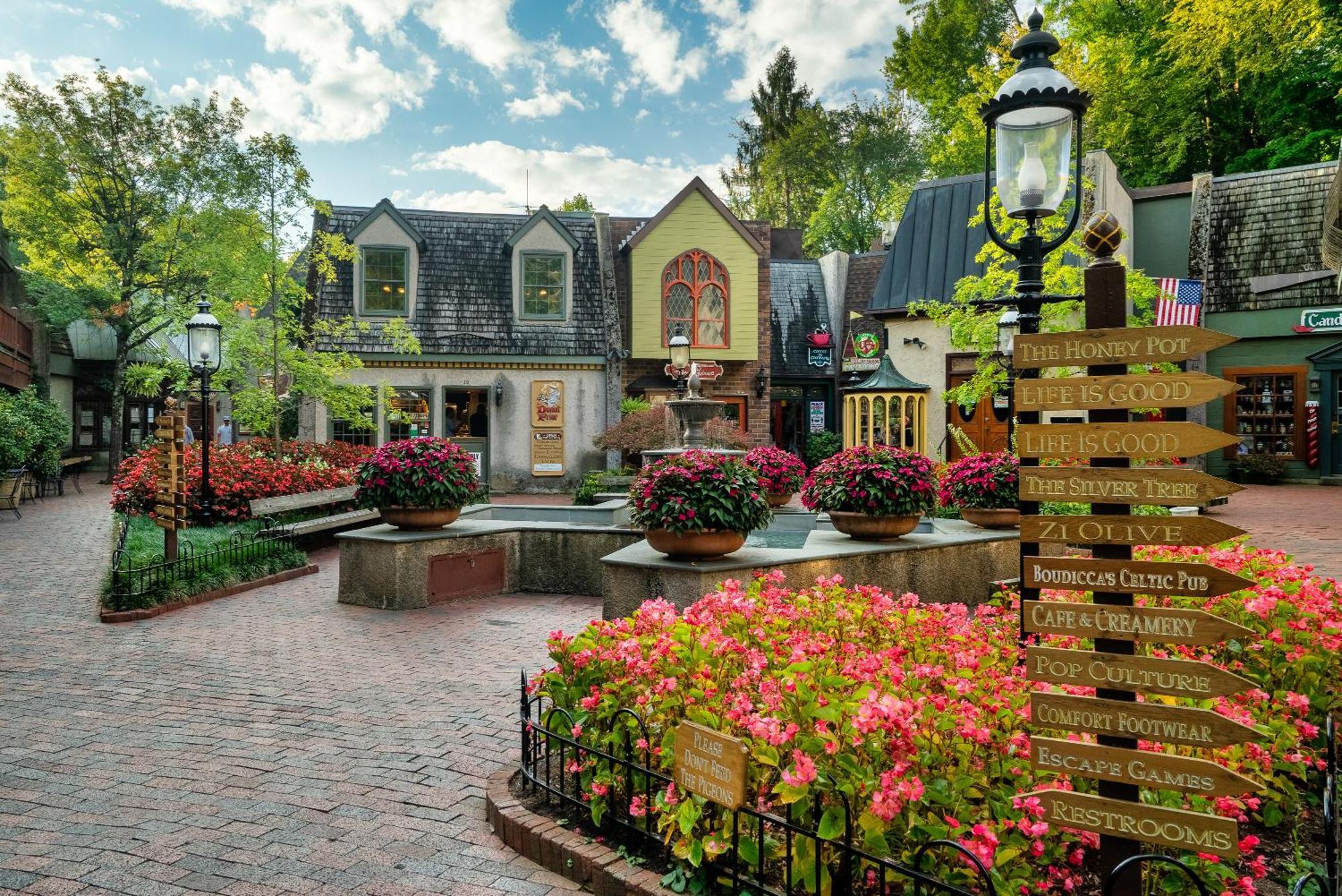 Epic Mountain Views, Hot Tub, Game Room, Sleeps 10 Sevierville Exterior foto