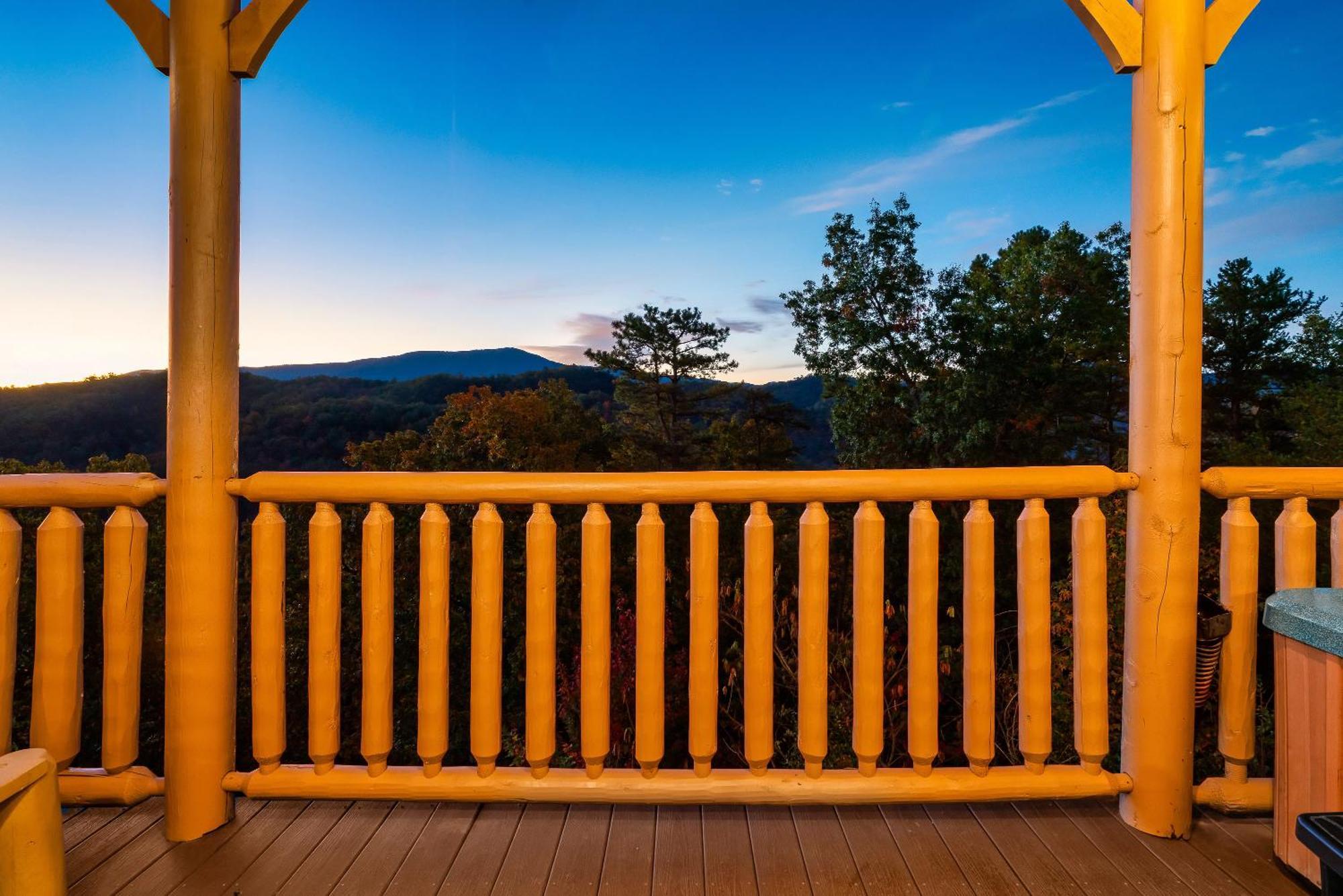 Epic Mountain Views, Hot Tub, Game Room, Sleeps 10 Sevierville Exterior foto